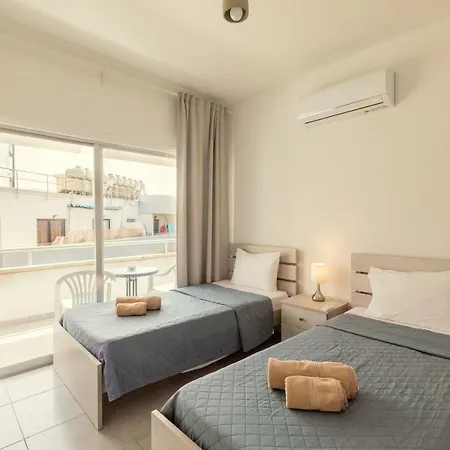 Savvas Centre Flat Apartment