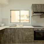 Lägenhet Savvas Centre Flat Larnaca